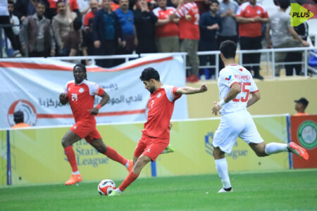 لاعبي نادي الموصل يحتفلون بفوزهم على زاخو في دوري نجوم العراق