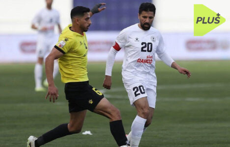 لاعبي الرمثا يحتفلون بهدف خلال مباراة ودية ضد السرحان