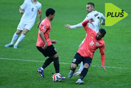 لاعب الزوراء برايان رياسكوس يحتفل بهدف الفوز ضد الكهرباء في الدوري العراقي