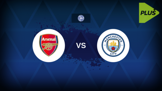 لاعبو أرسنال ومانشستر سيتي يتنافسون على الكرة في نهائي كأس الرابطة الإنجليزية