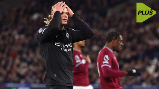 لاعبو وست هام يحتفلون بالتعادل أمام مانشستر سيتي في مباراة حاسمة بالدوري الإنجليزي