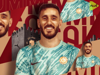 حارس مرمى منتخب فلسطين رامي حمادة بقميص نادي أم صلال القطري