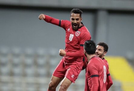 لاعبي المنتخب الأردني يحتفلون بعد مباراة نيجيريا وتقدمهم في تصنيف فيفا