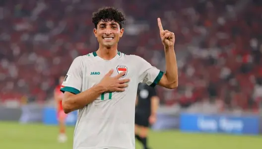 اللاعب العراقي علي جاسم بقميص نادي النجمة السعودي يستعد للتدريبات.