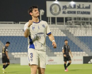 لاعبو الوكرة يحتفلون بهدف الفوز على السيلية في كأس QSL