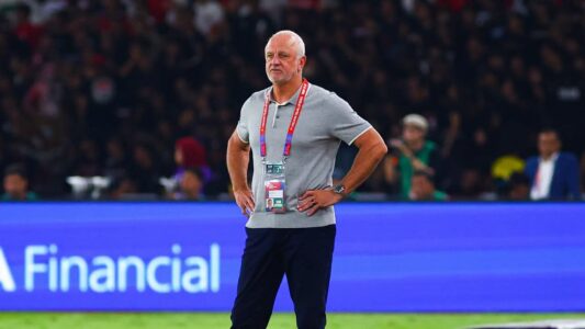 المدرب غراهام أرنولد يعلن قائمة المنتخب العراقي لخليجي 27 مع لاعبين جدد