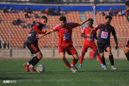 صورة جماعية للاعبي أهلي حلب وحمص الفداء قبل مباراة كأس السوبر السوري