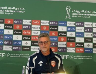 المدرب دراغان تالاييتش يتحدث في مؤتمر صحفي قبل مباراة البحرين والإمارات في خليجي 27